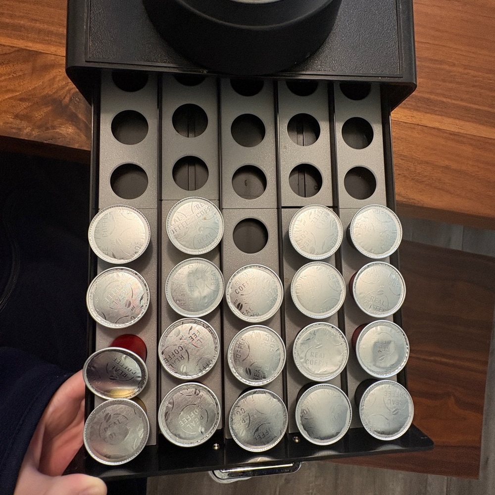 NESPRESSO CITIZ +accessories & pods - Picture 2 of 12